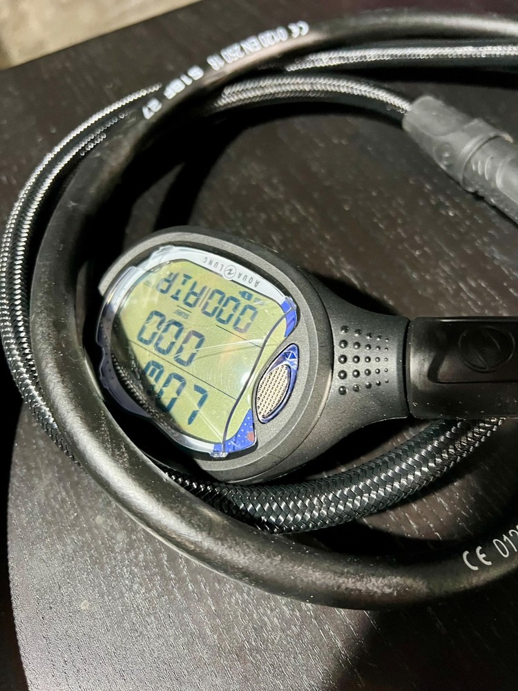 Aqual Lung Mikron w/ HOG Octo Regulators