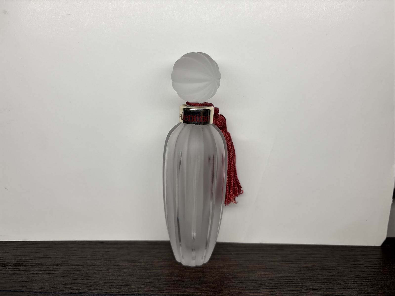 VINTAGE VALENTINO FACTICE DUMMY FROSTED GLASS PERFUME FRANCE 4 3/4" BOTTLE 1985