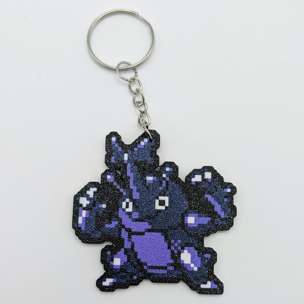 Heracross - Pokemon Keychain Pixel Art - Gold