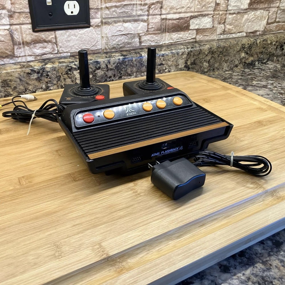 Atari Flashback 4 Classic Game Console With 2 Wireless Joystick Controllers