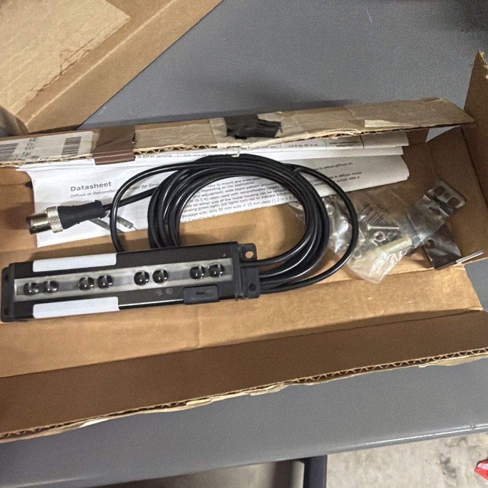 Banner PVD100Q Photoelectric Sensor 70989 EZ Light Part Verify Array