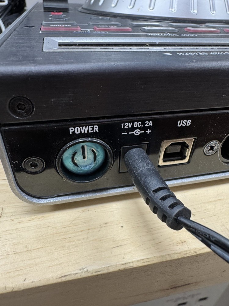 Numark NS6 4-Channel DJ Controller UNTESTED FOR PARTS