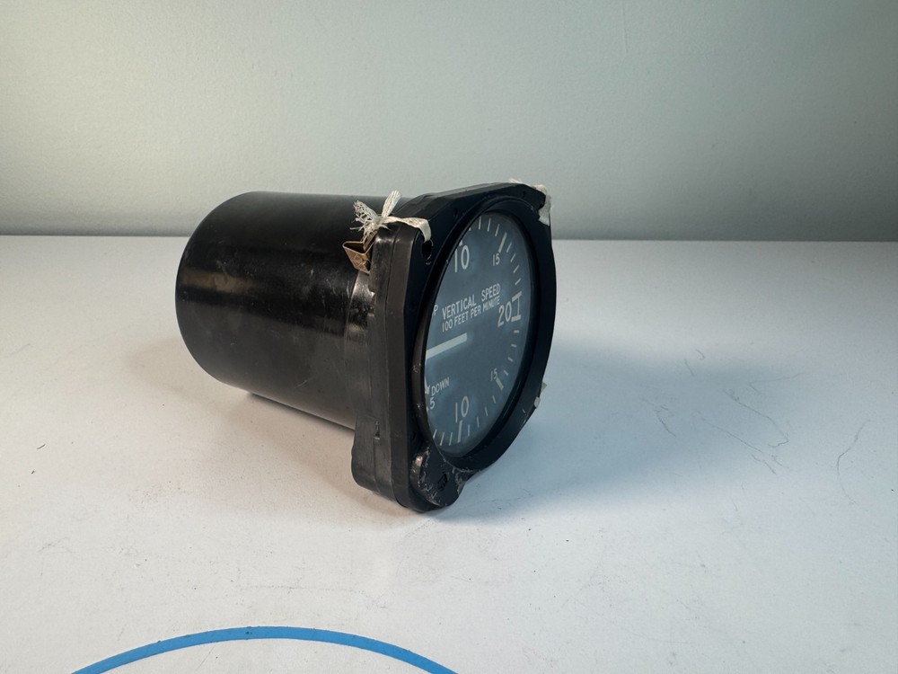 United Instruments 7000 Vertical Speed Indicator VSI 0-2000FPM TSO-C8b