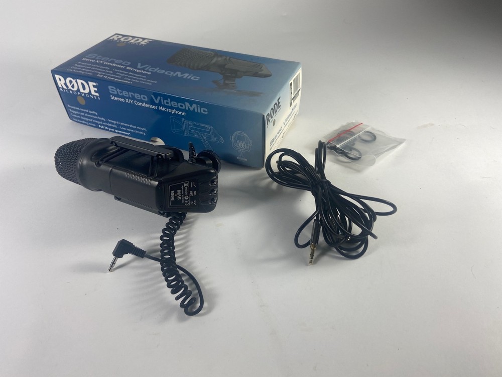 RØDE SVM Stereo VideoMic – X/Y Condenser Microphone – Camera Mountable