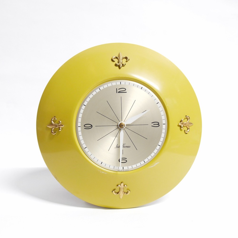 Vintage MCM Seth Thomas Bathette Tri-Q Wall Clock