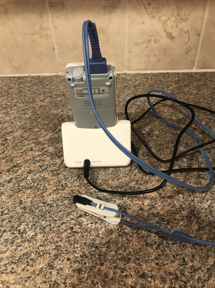 ACCUWAVE PORTABLE PULSE OXIMETER