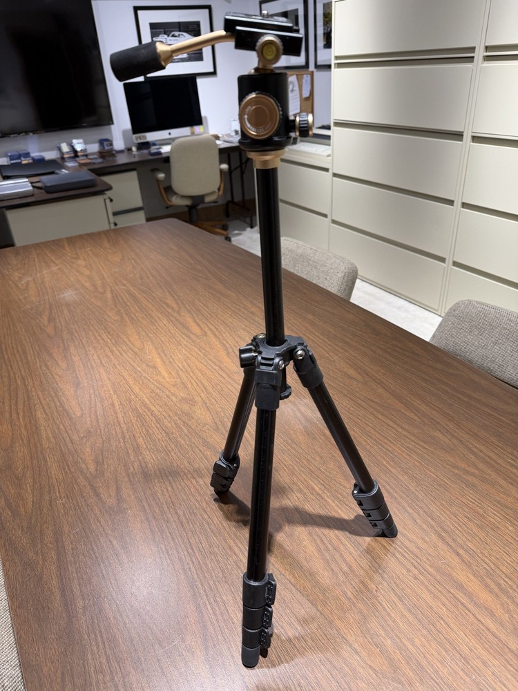 Yotilon Camera Tripod