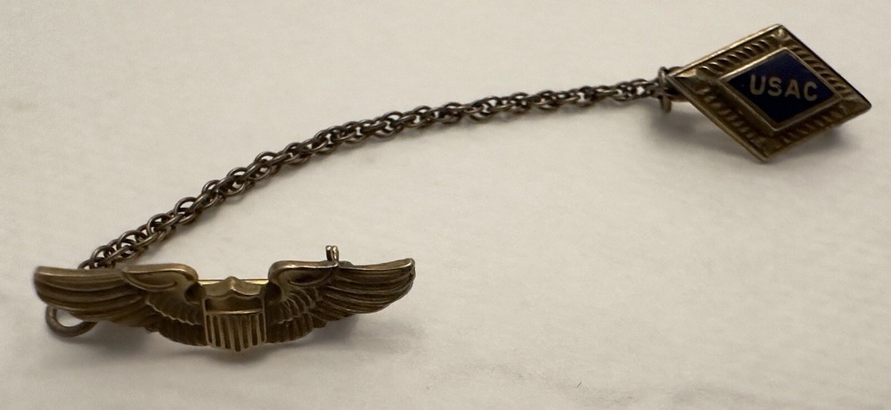Vintage WW2 USAC PIN WITH CHAIN