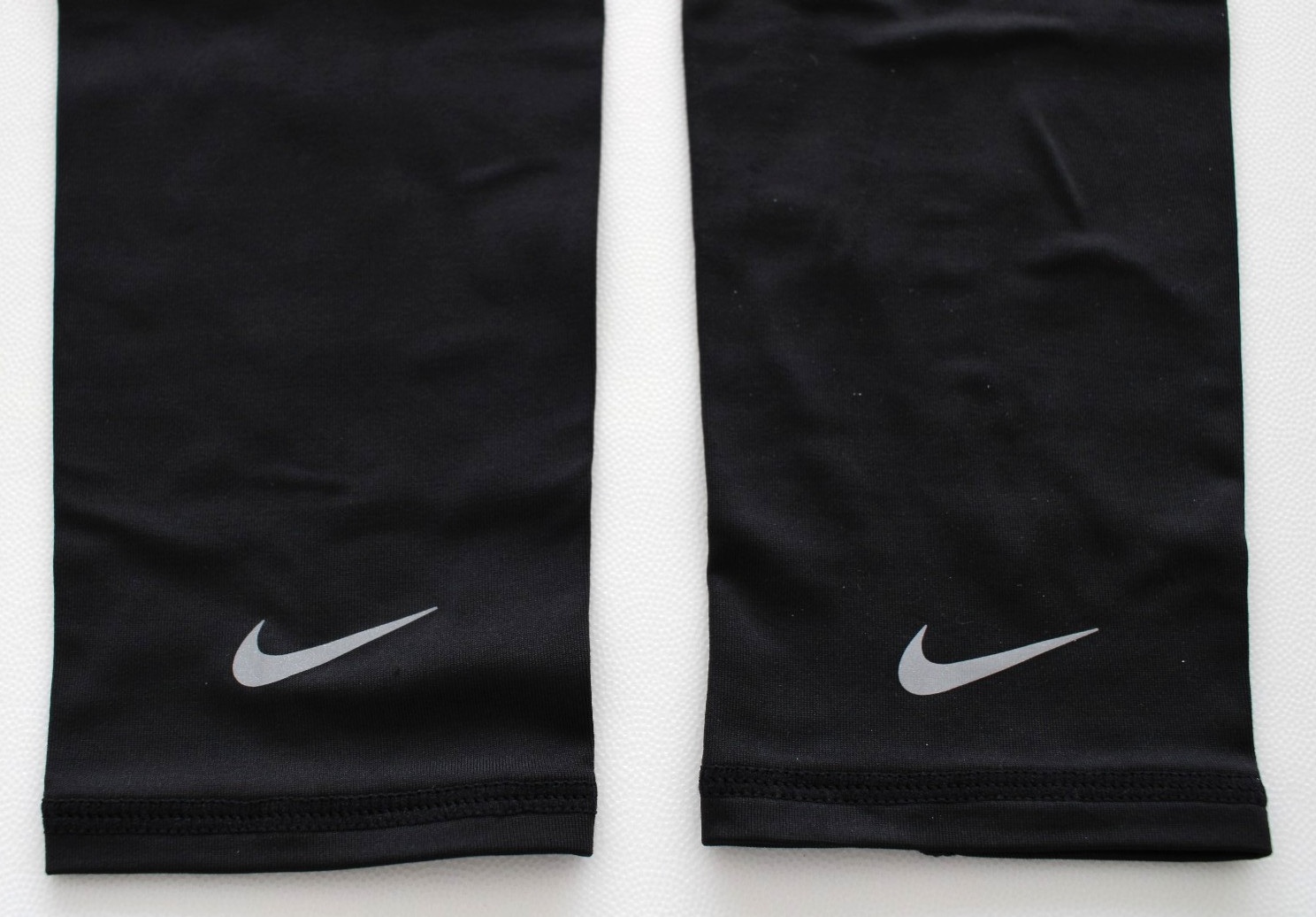 Nike Dri-Fit UV Arm Sleeves Running Adult L/XL Black/Silver
