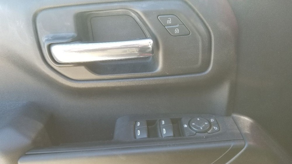 22 CHEVY SILVERADO 1500 UPPER AIR SHUTTER 2.7L