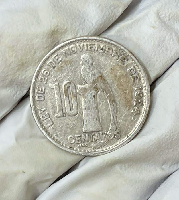 1945 Guatemala 10 Centavos Silver Coin
