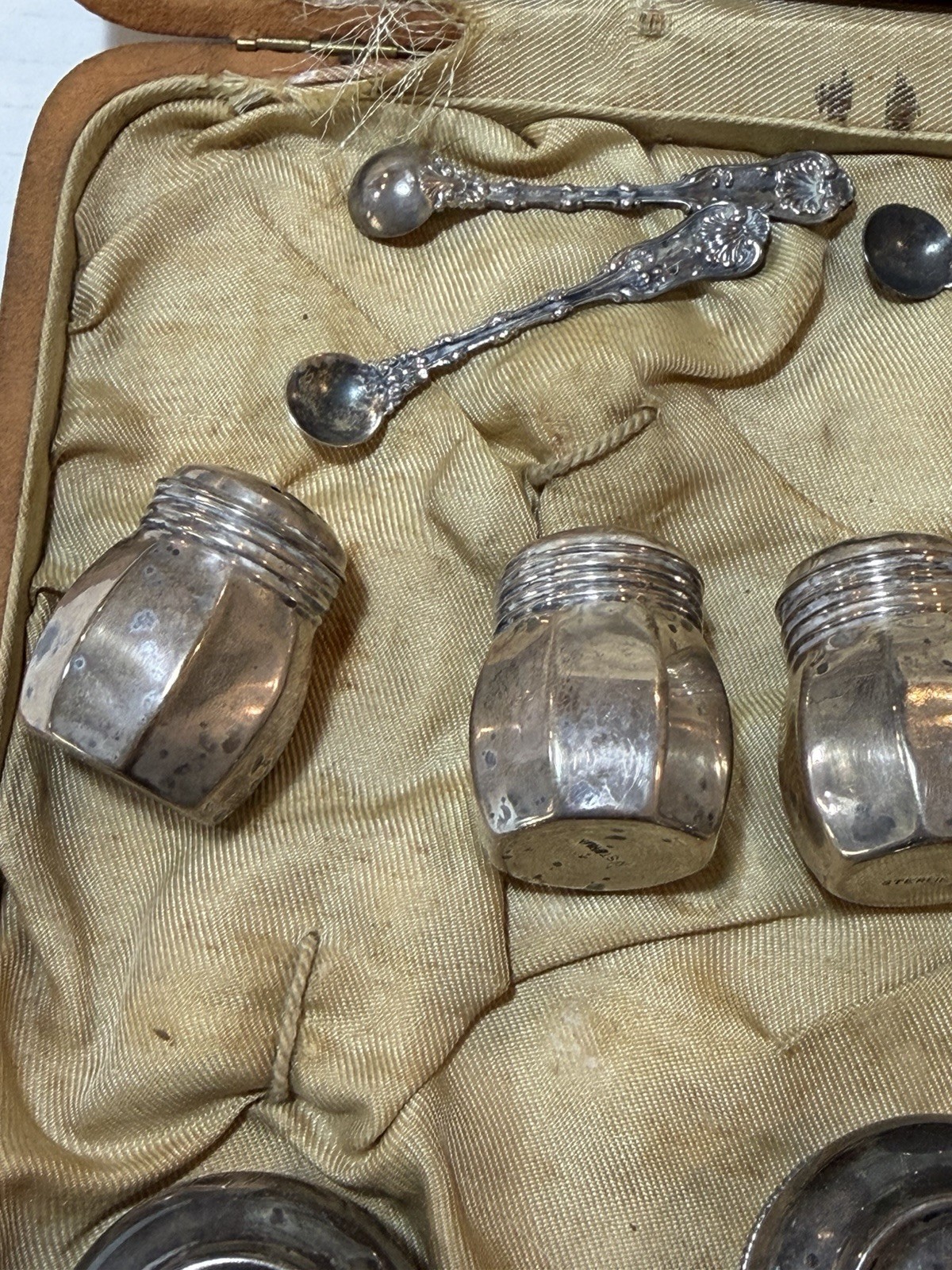 ANTIQUE WHITING MFG. CO STERLING SILVER SET OPEN SALT CELLAR SHAKERS SPOONS BOX