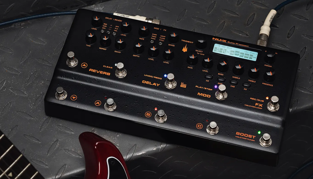 NuX Trident NME-5 Guitar Amp Modeler + Effects Processor Pedal. New!