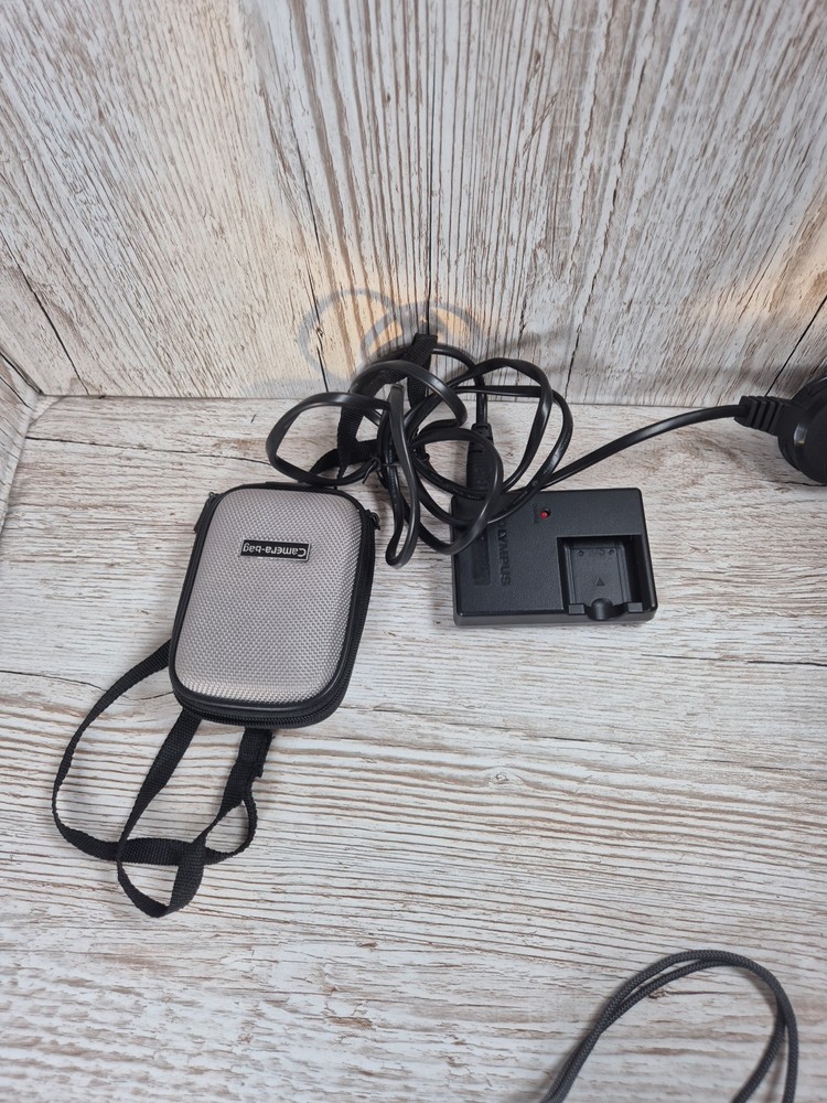 Olympus Digital Camera X-875 8.0MP Black Tested