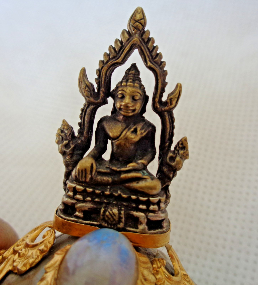 EASTERN SOLID SILVER MOUNTED MOONSTONE & BUDDHIST DEITY ON FOSSIL SHELL ALTAR
