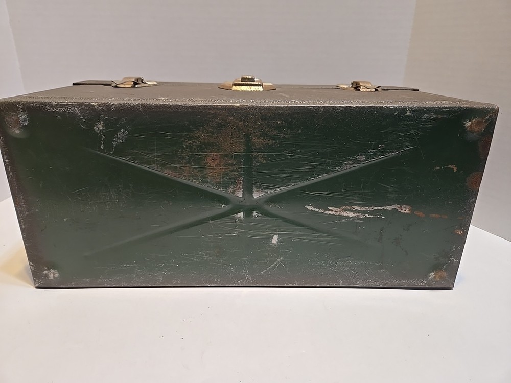 Vintage Metal Toolbox With Tray.