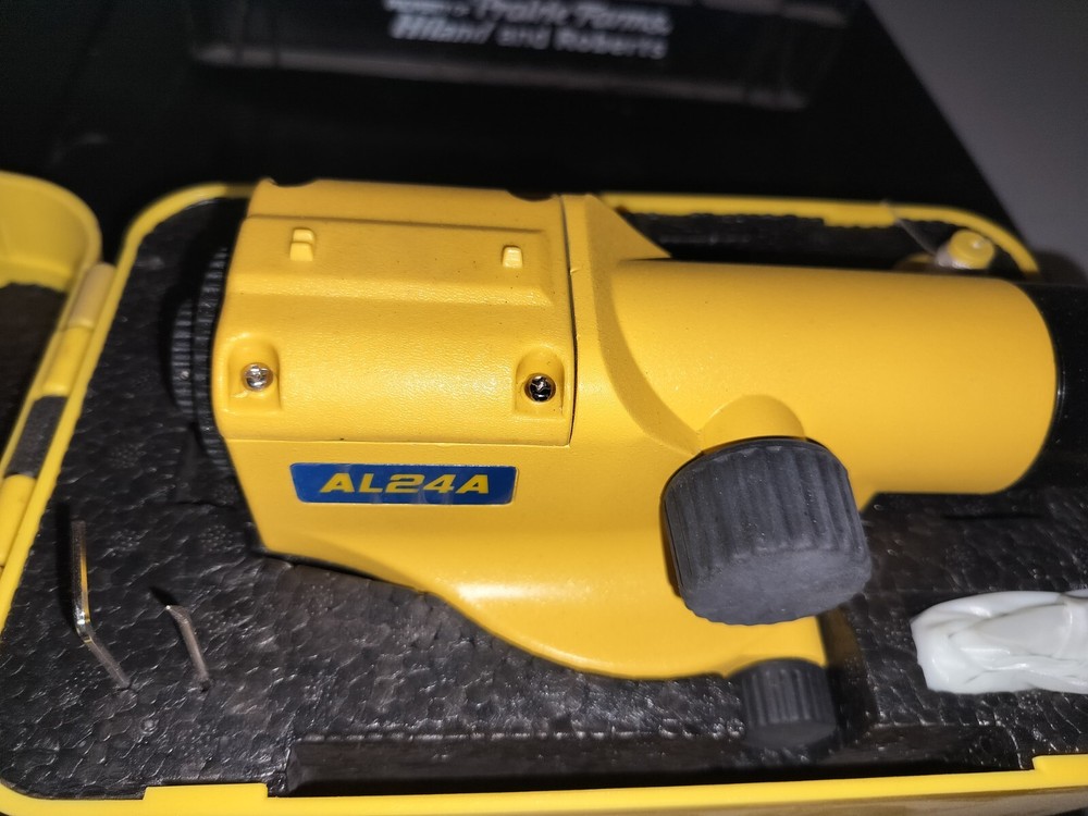 Spectra Precision AL24A Automatic Level With Hard Case And Stand