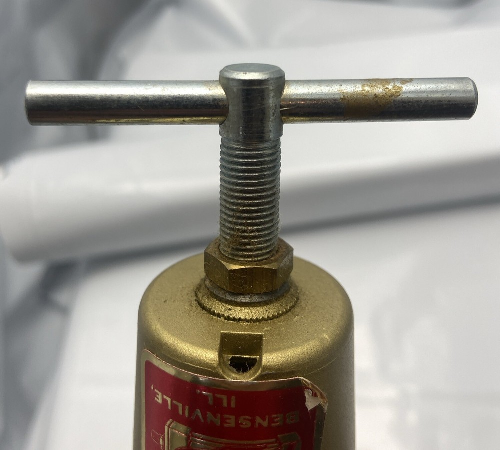 MILLER 3/8 REGULATOR BRASS NEW 0-125
