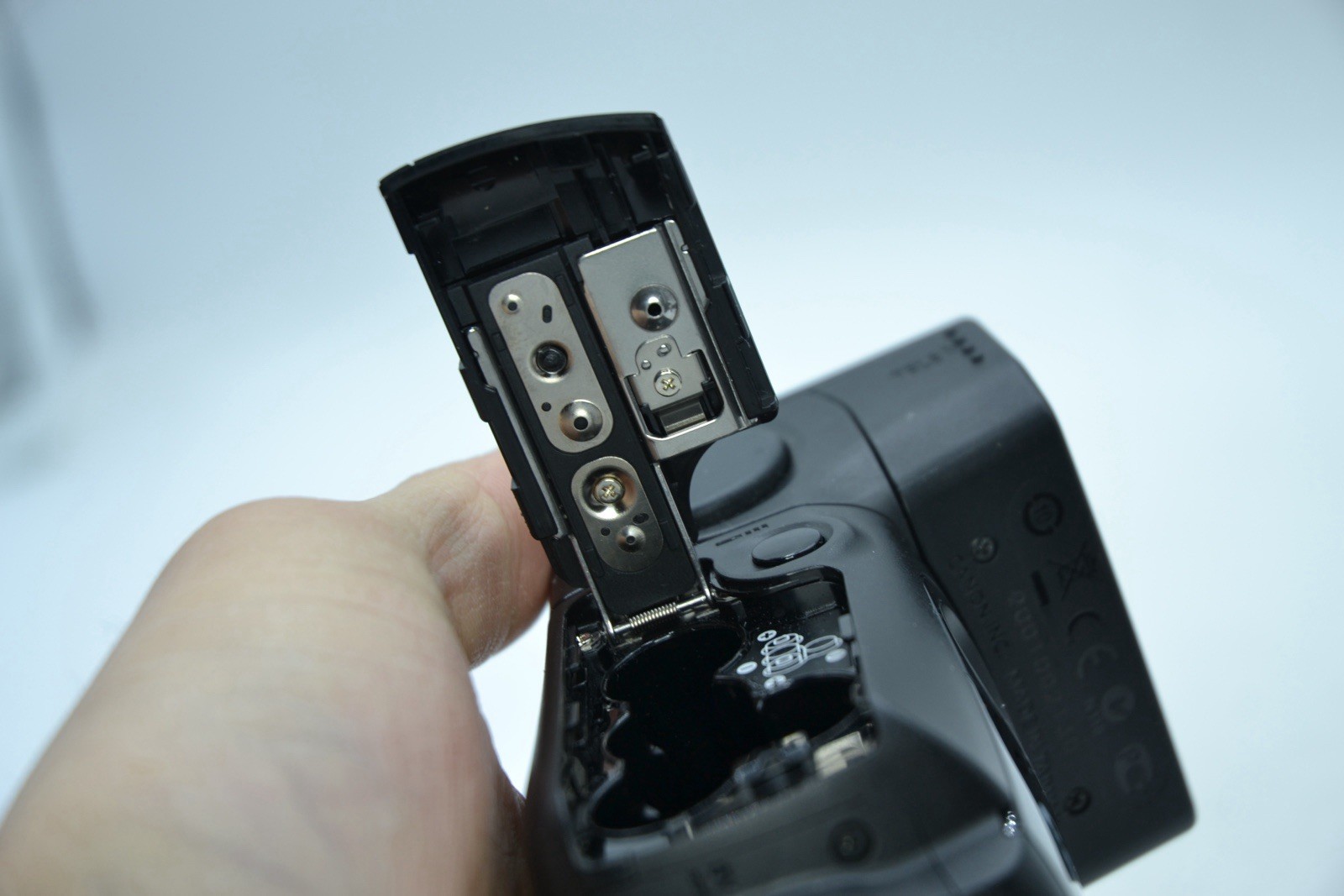 Canon Speedlite 320EX Hot Shoe Flash