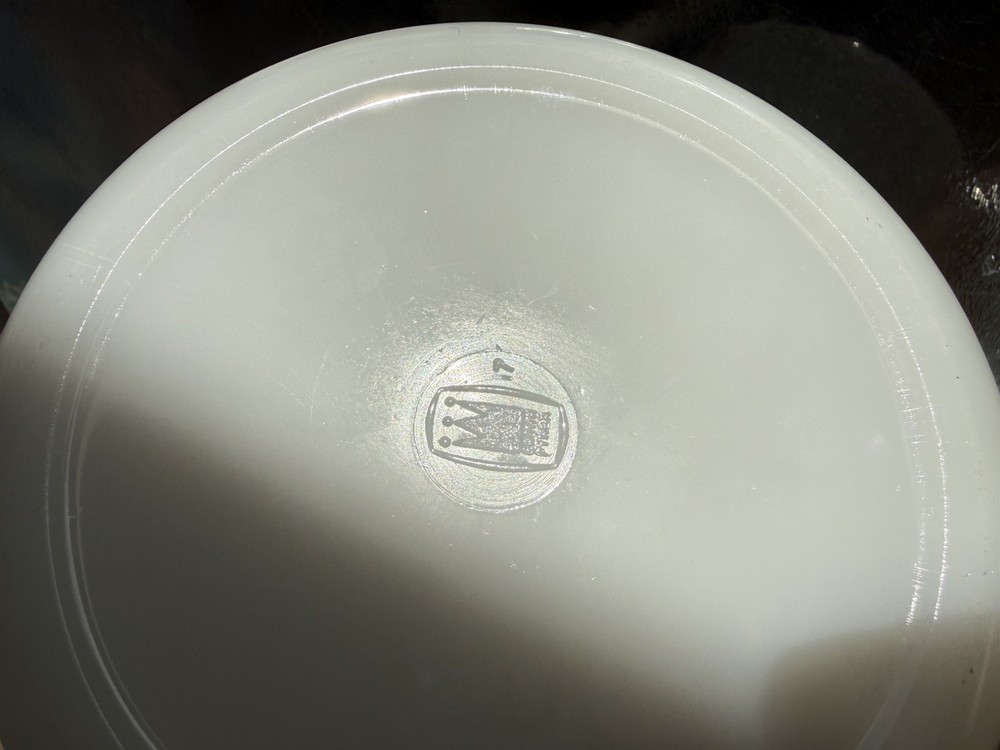 Vintage Agee Pyrex Strawberry Fair Set
