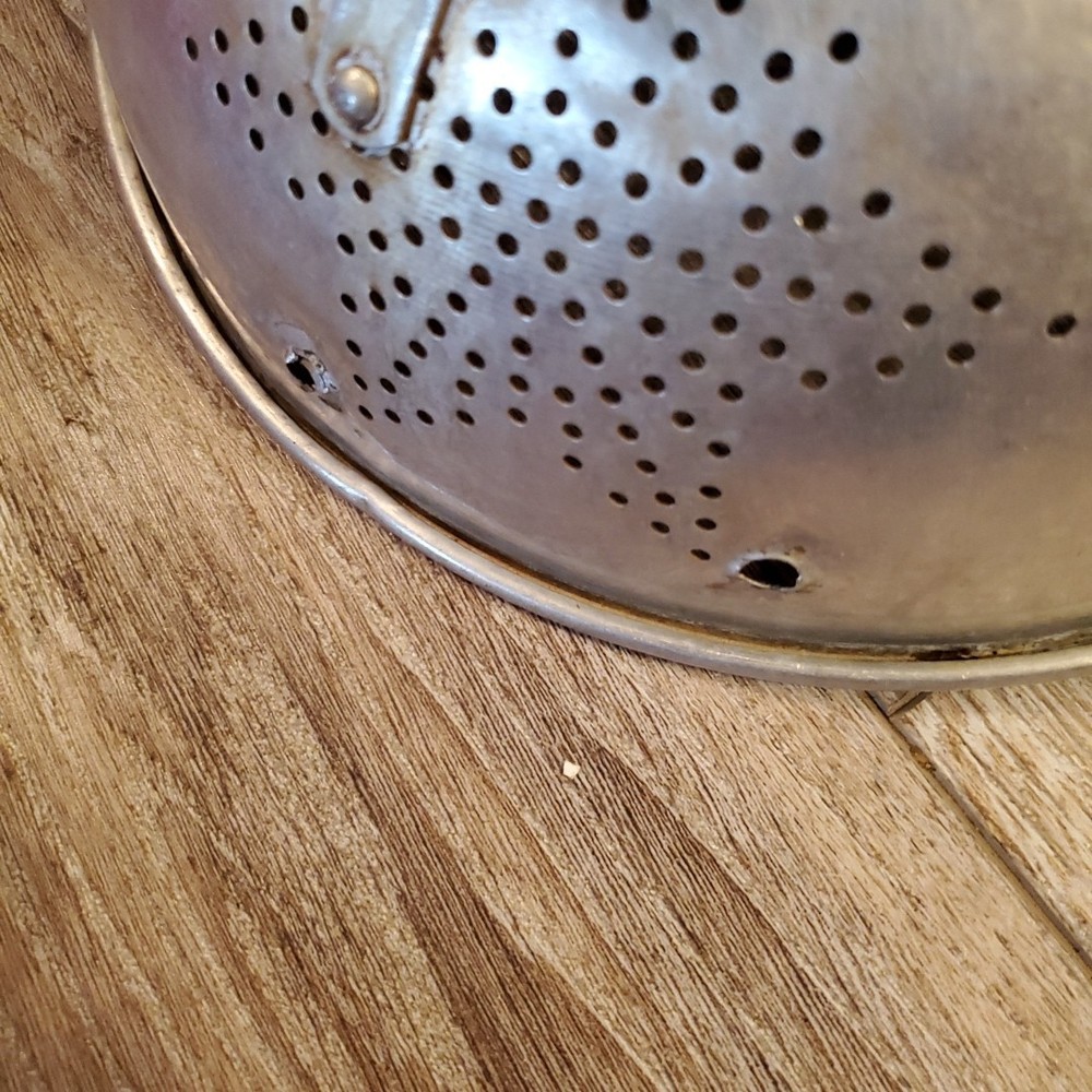 Vtg Aluminum Colander 7 Star Pattern 11" Footed Strainer Primitive Decor