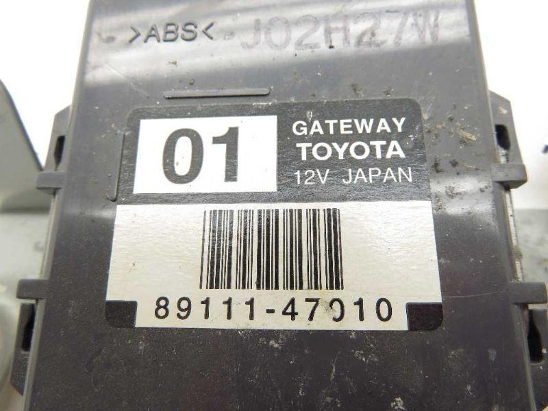 PRIUS 00 01 02 03 Chassis Control Module