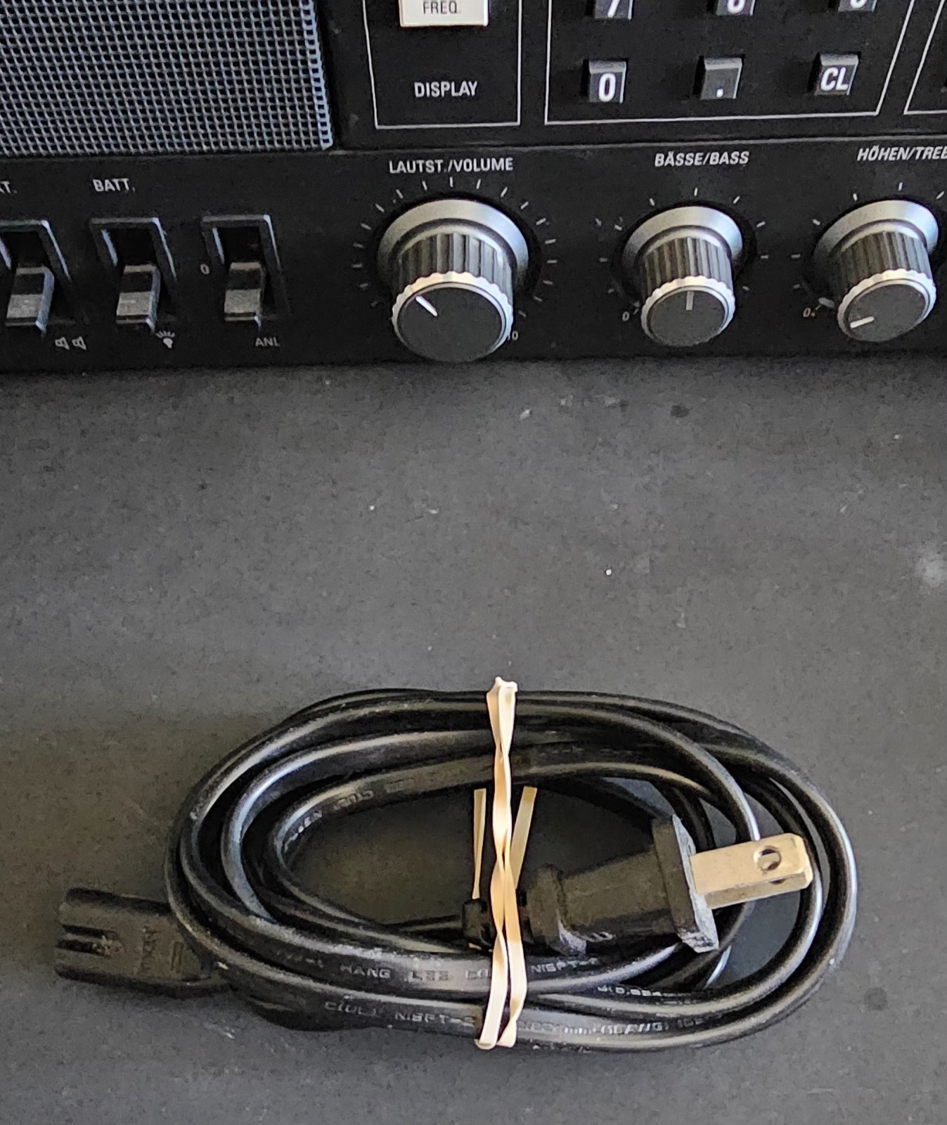 Grundig Satellit Professional 650 LW,MW,SW,FM