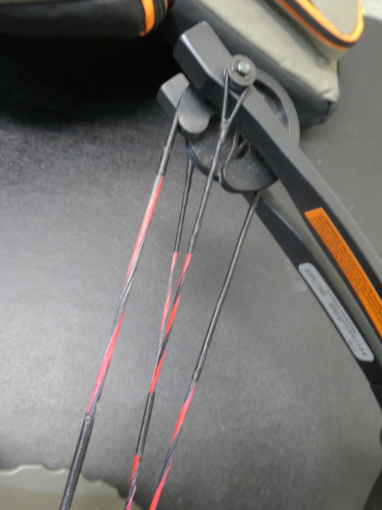 Carbon Express X-Force Advantex Model 20282 Crossbow