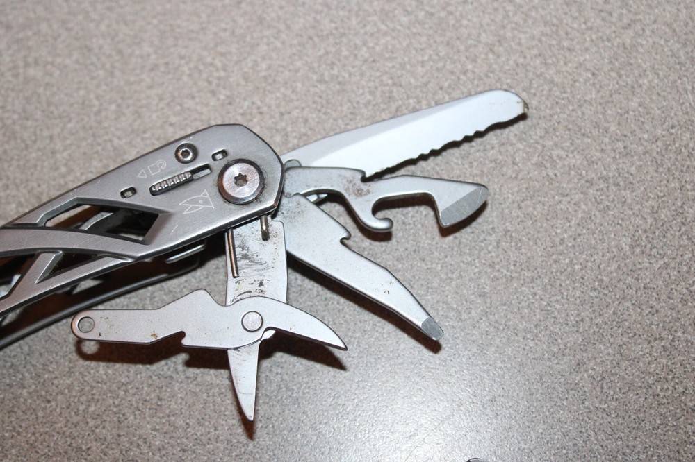 Gerber Suspension-NXT Multi-Tool 12 Tools 2 LOCKBACK BLADES 8970718E