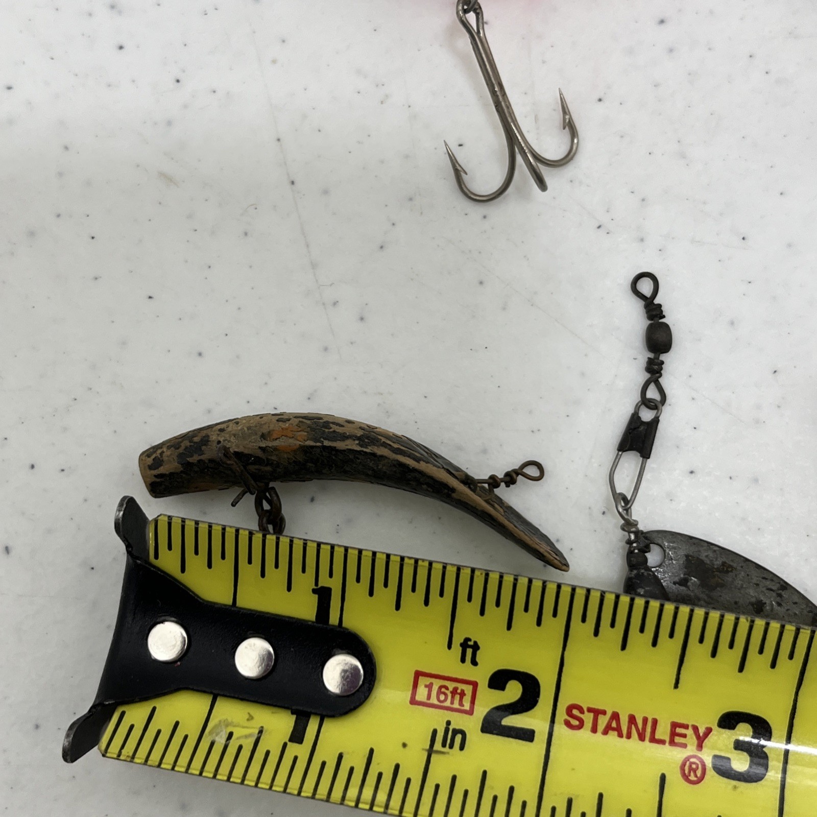 Lot of Vintage Fishing Tackle Spoons Spinners Swivels Hooks Lures Lot of 15