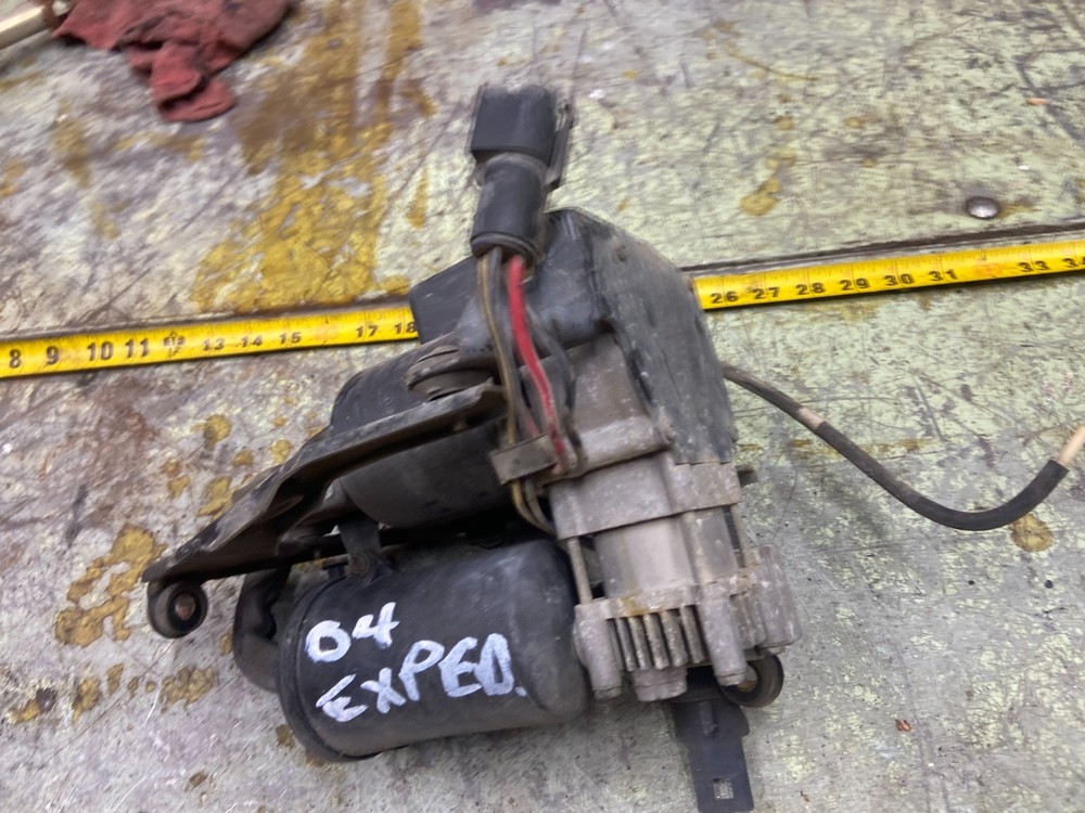 03-06 EXPEDITION SUSPENSION LEVELING PUMP