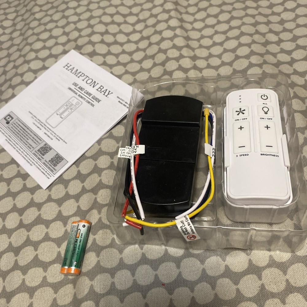 Hampton Bay White Universal 3-speed Damp Rated Ceiling Fan Remote Control with D