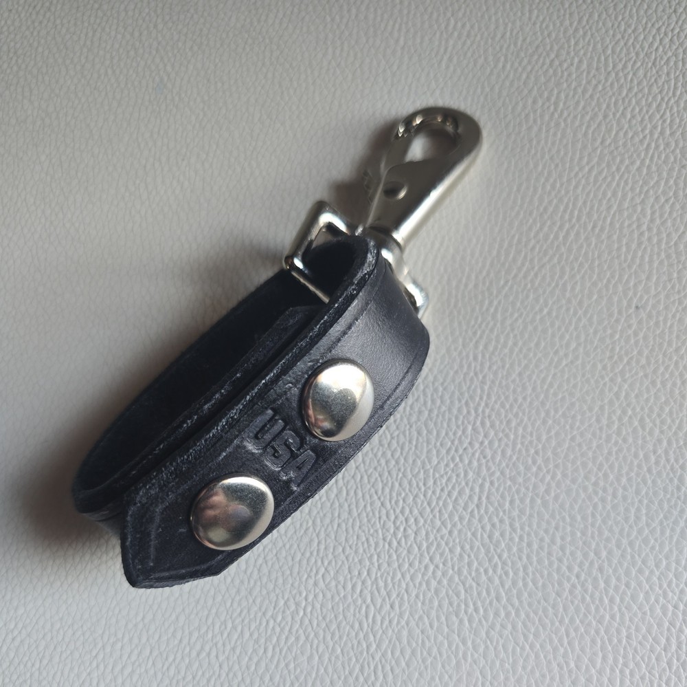 Handcrafted Leather Belt Loop Key Clip – Black