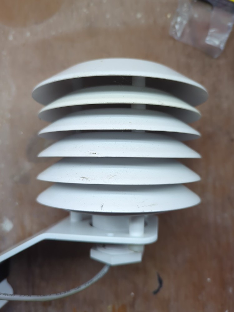 RM Young Temperature Radiation Shield