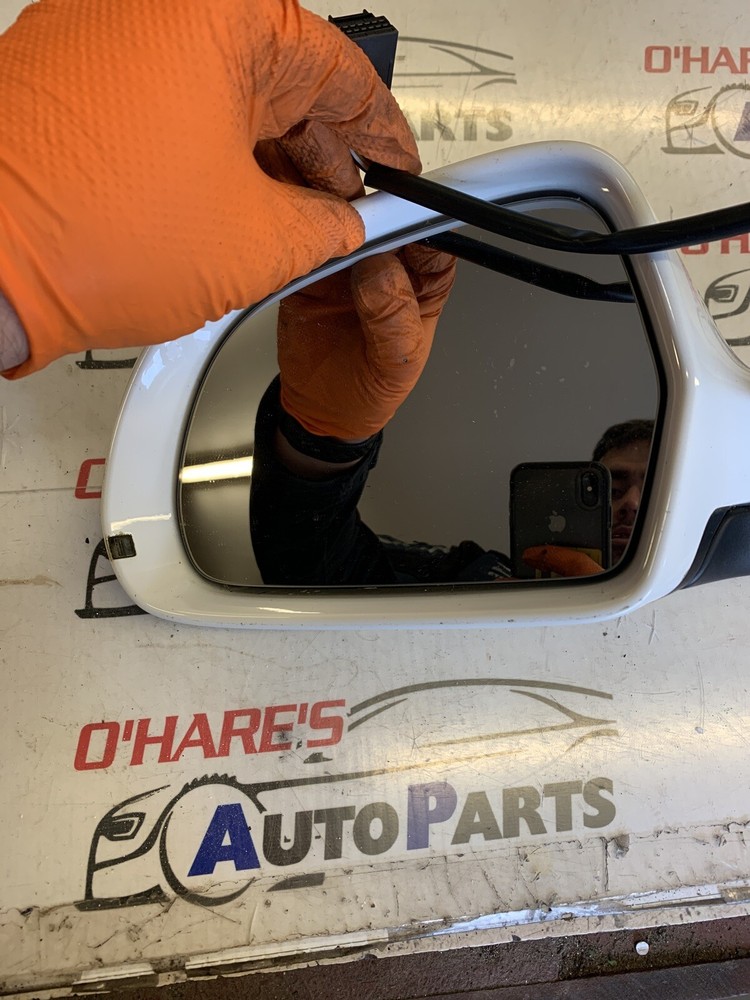 10-16 AUDI A4 B8 LEFT SIDE DOOR MIRROR ASSEMBLY WHITE COLOR Paint Code LY9C
