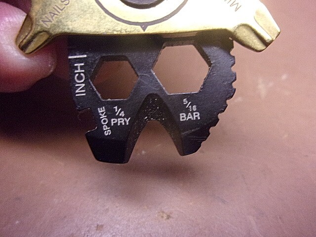 TrueUtility Fixr Pocket Tool 20 Tools in 1 Compact Multi Tool Camping Bicycling