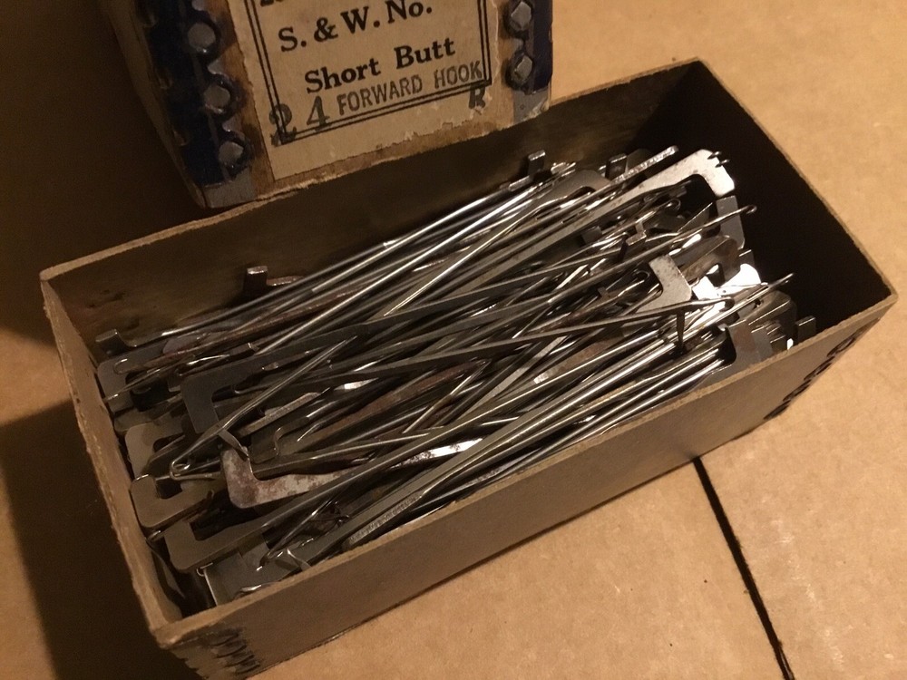 (1) Vintage Acme Knitting Machine & Needle Co. Latch Needles FULL BOXES
