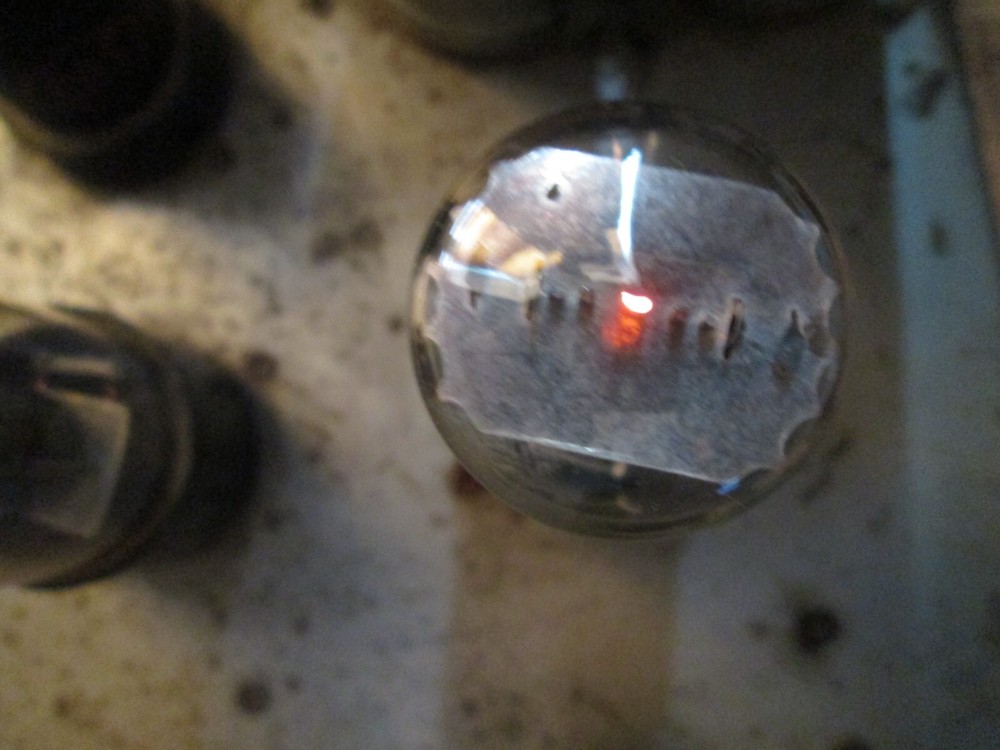 Capehart 634927 tube amplifier pulled from a Panamuse console Powers on