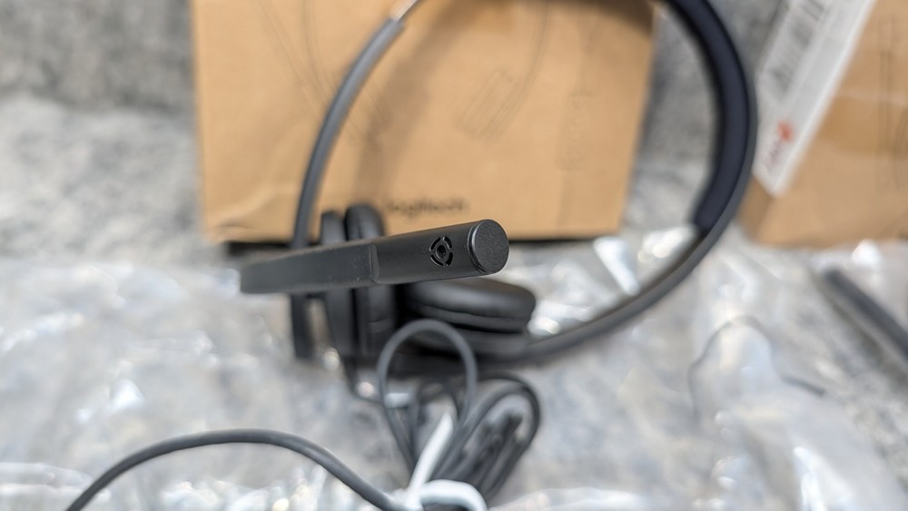 2 x Logitech H570e USB Stereo Headset - Black 🔥New/Open Box🔥