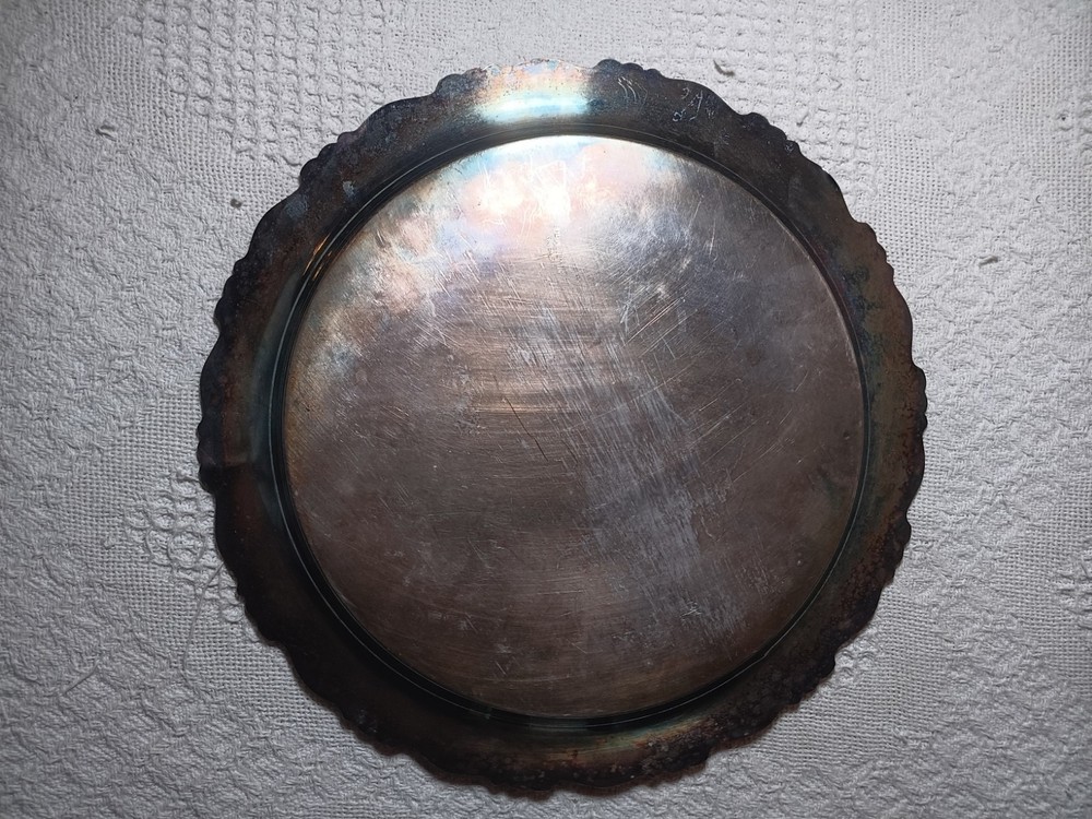 Oneida Silversmiths Vintage 12" Round Silver Tray Scroll TARNISH
