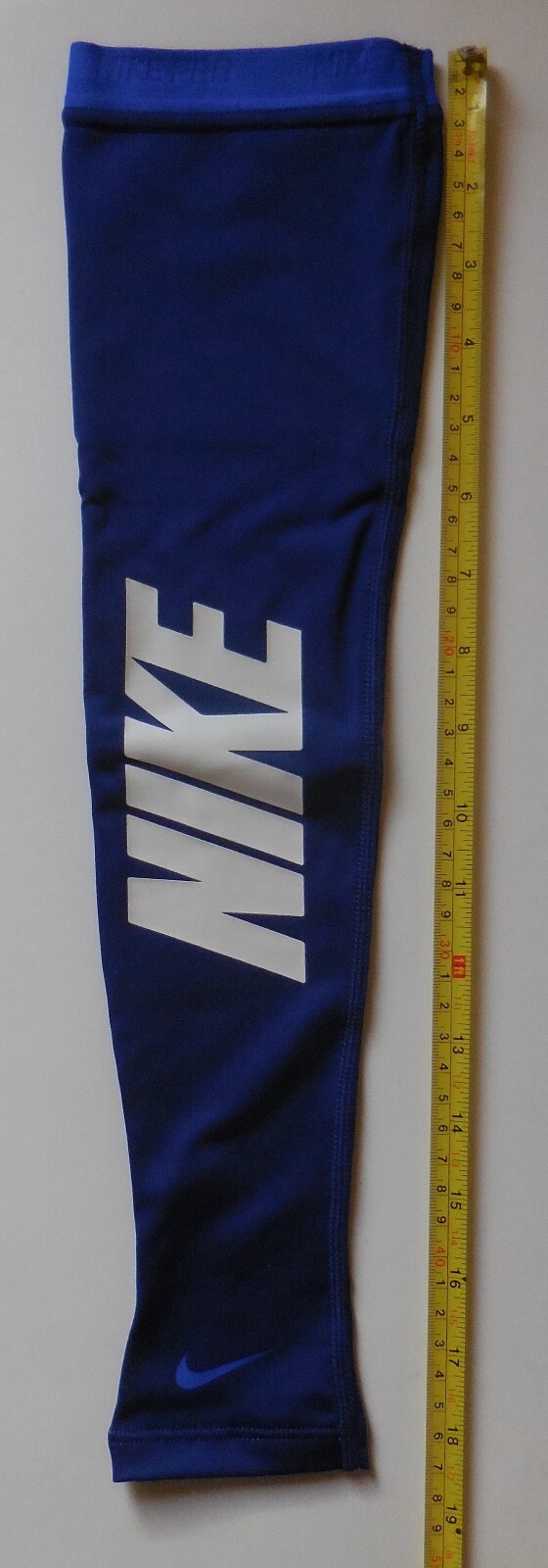 Nike Pro Graphic Arm Sleeves Women Game Royal/LT Photo Blue/White M/L