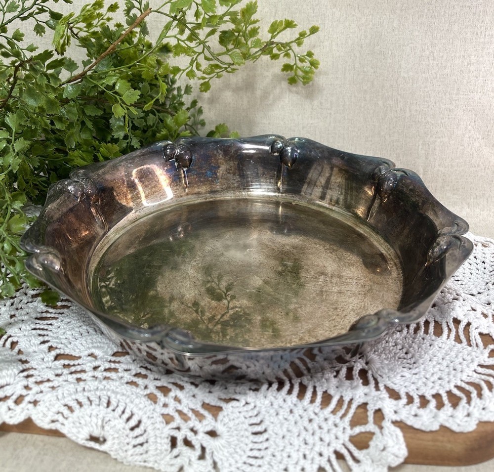 Vintage Oneida Silverplate Serving Dish Acorn Trim 9 Inch