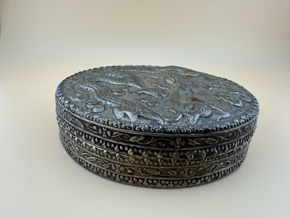 Antique Silver Vanity Face Puff Powder Box Compact Case with Mirror