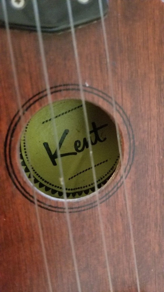 Ukulele – Kent Soprano Ukulele / Good Condition