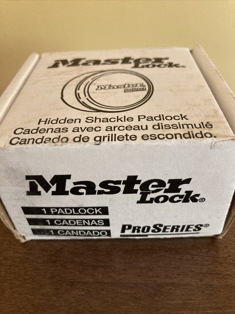 Master Lock 6271 Hidden Shackle Padlock -- NEW -- includes 2 keys