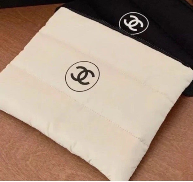 Beauty Pouch White Chanel VIP Cosmetic Makeup Case Organizer New