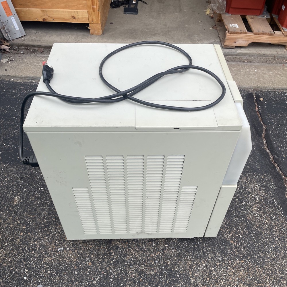 Thermo NESLAB Merlin M75 Recirculating Chiller