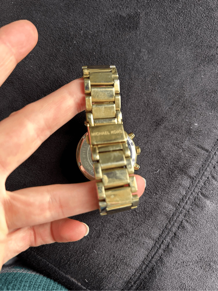 Michael Kors gold watch mk5701