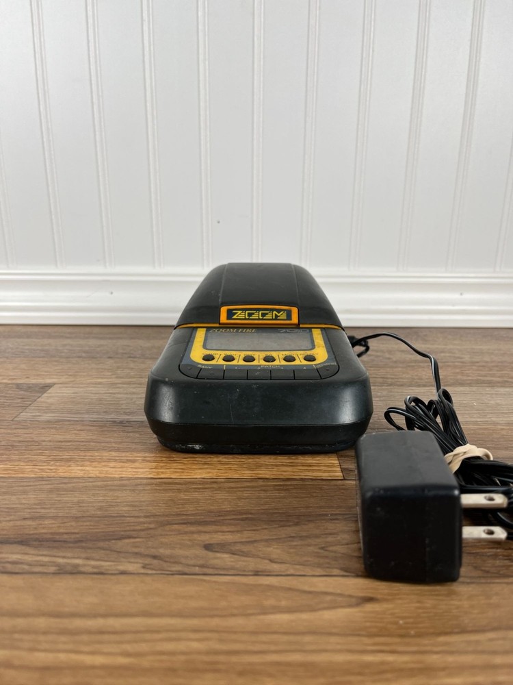 Zoom Fire 7010 Multi-Effects Unit Built-in Amplifier Mini Amp