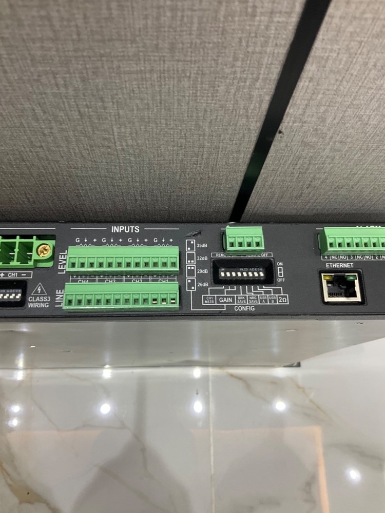 POWERSOFT QUATTROCANALI 2404 DSP+D PROFESSIONAL AUDIO AMPLIFIER